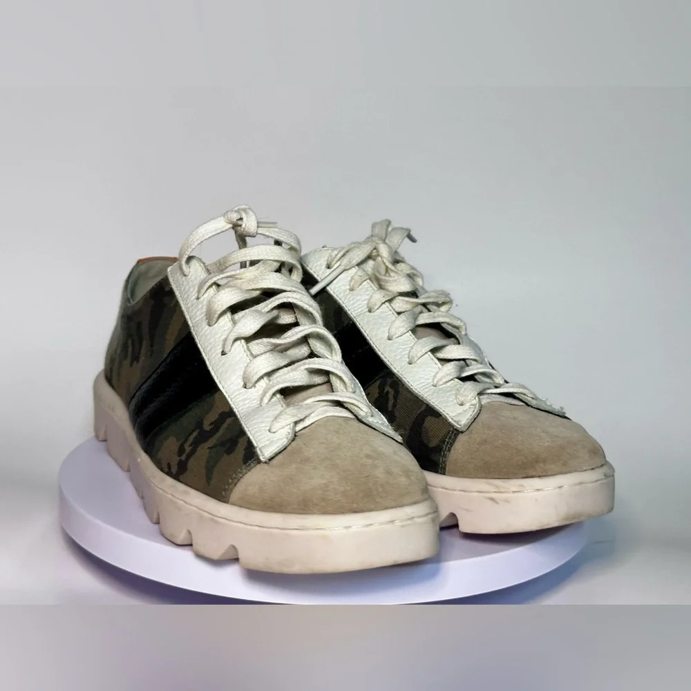 Bernardo Camo Leather Suede Lace-Up Sneakers Size 8 Chunky Lug Sole